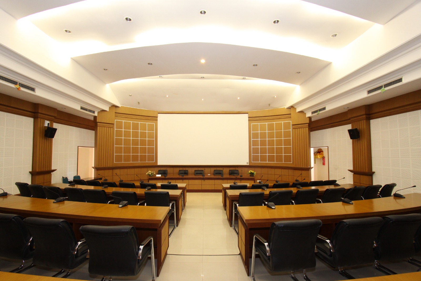 Prof. I Goesti Ngoerah Gde Ngoerah Meeting Room