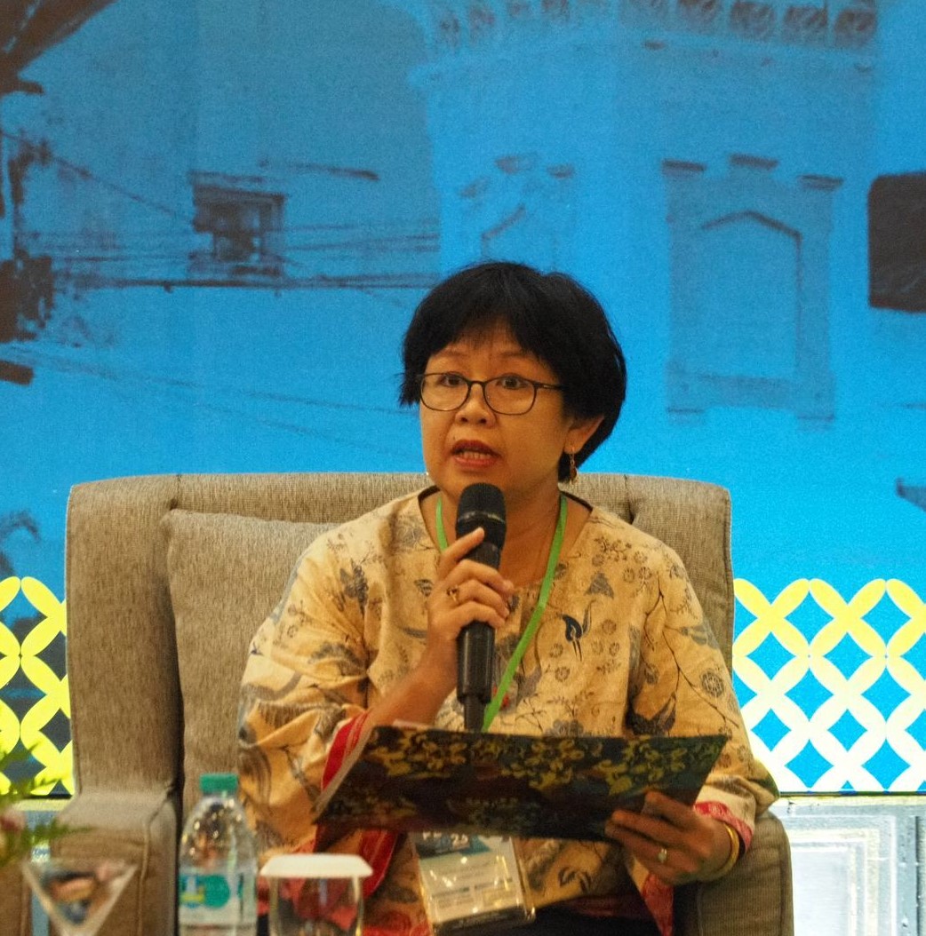 Prof. Dr. dr. Yanri Wijayanti Subronto, Ph.D., Sp.PD-KPTI